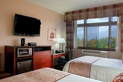 Best Western Plus Arena Hotel New York Extérieur photo