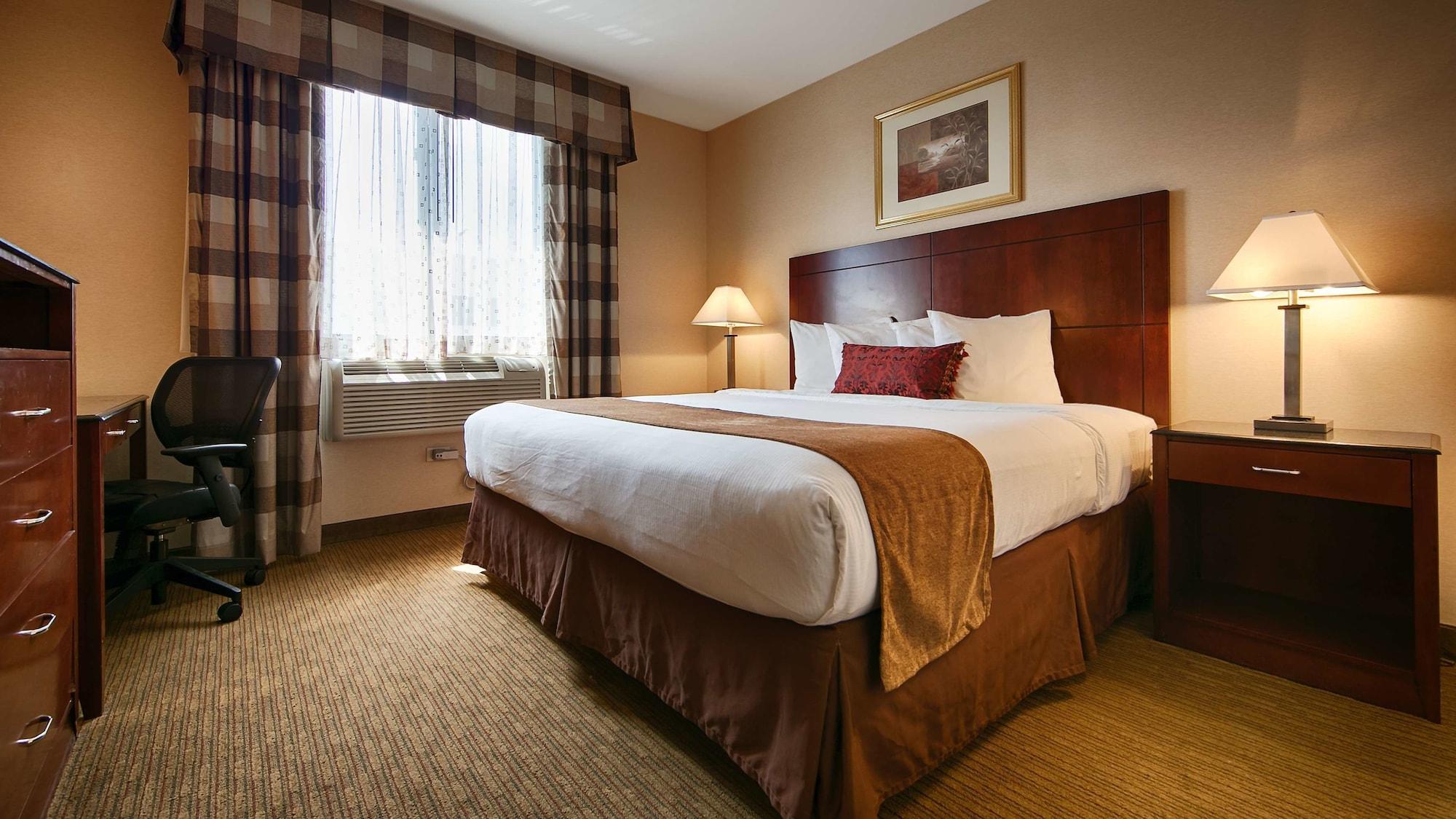 Best Western Plus Arena Hotel New York Extérieur photo