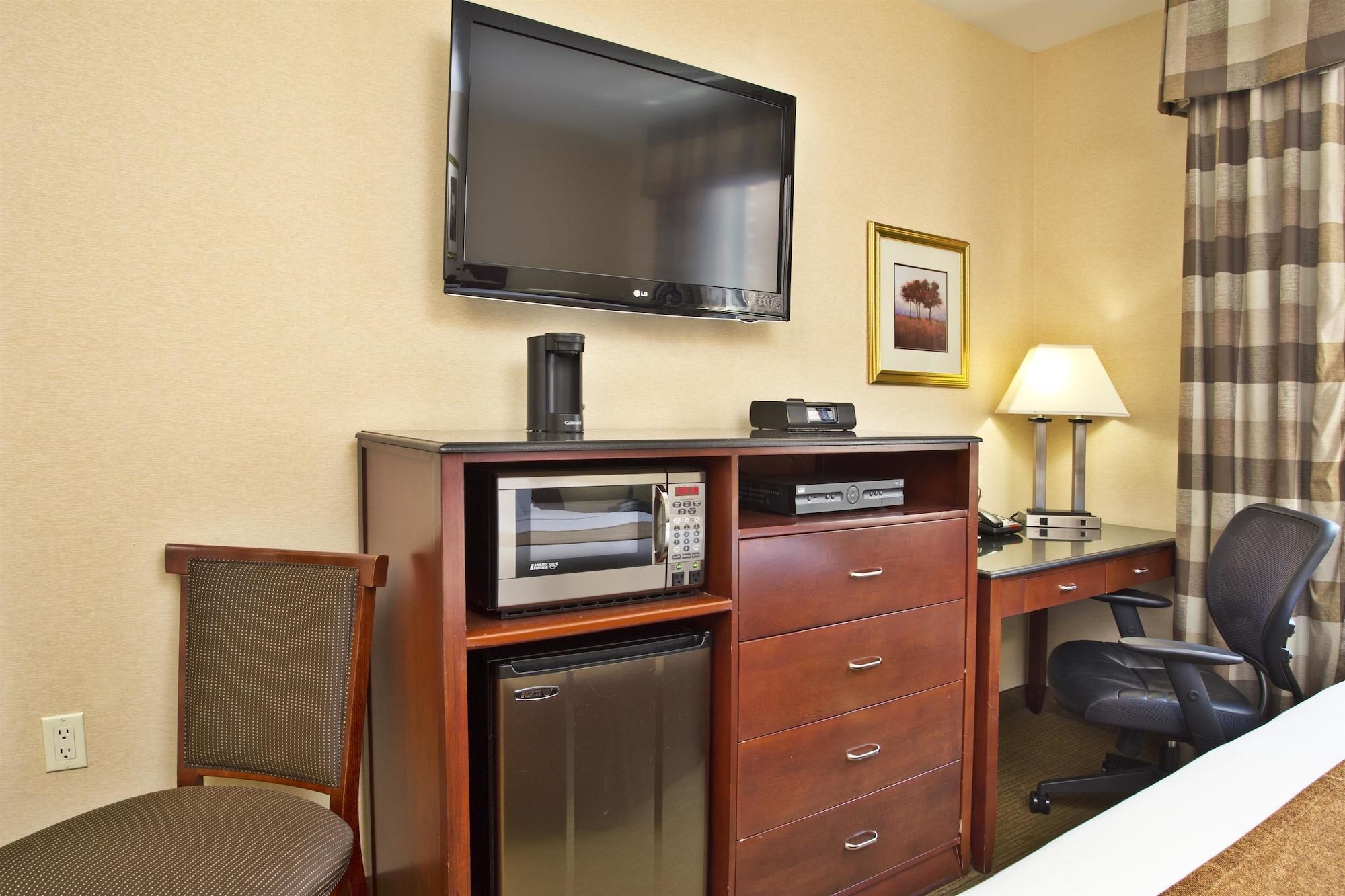 Best Western Plus Arena Hotel New York Extérieur photo