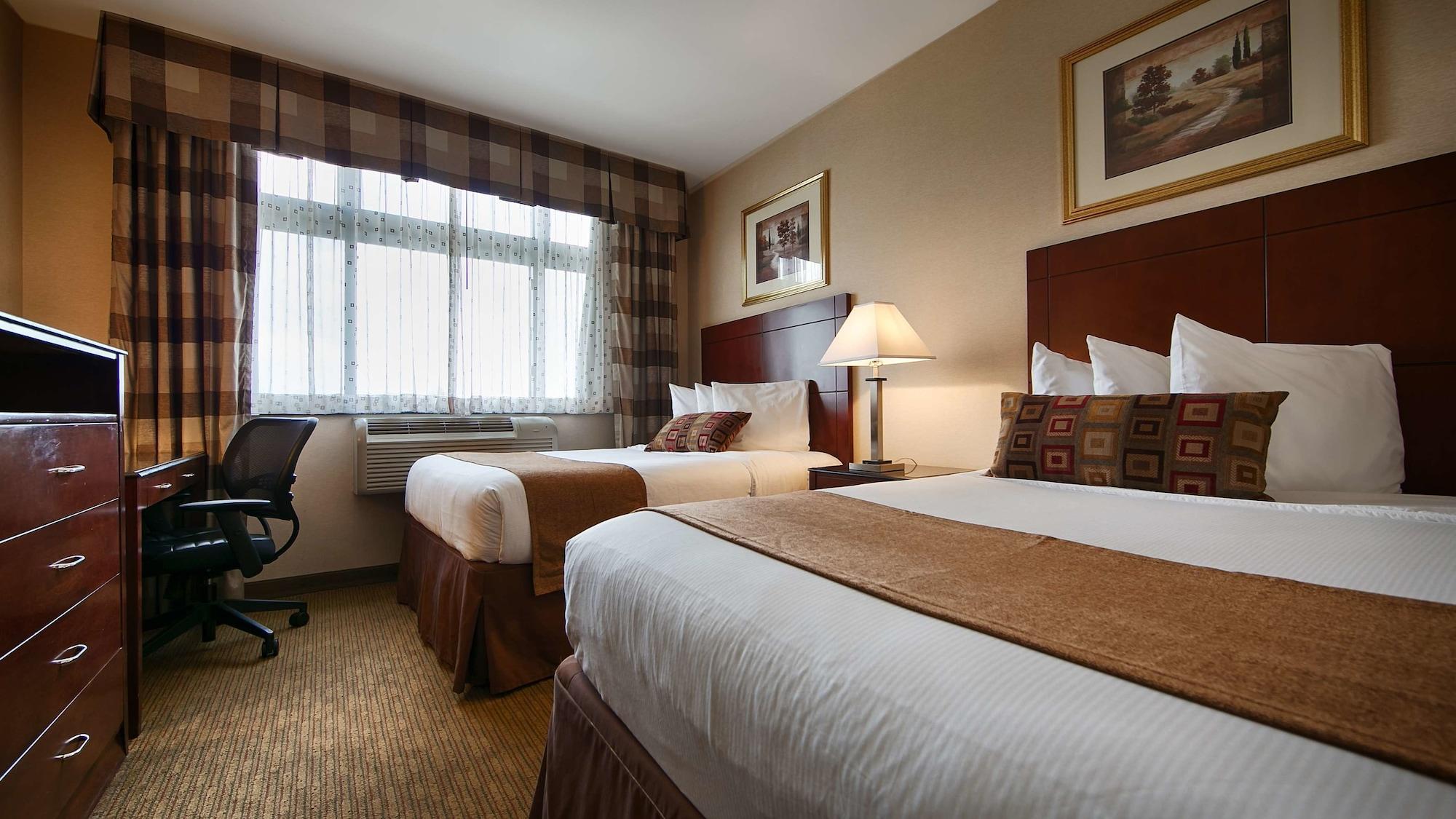 Best Western Plus Arena Hotel New York Extérieur photo